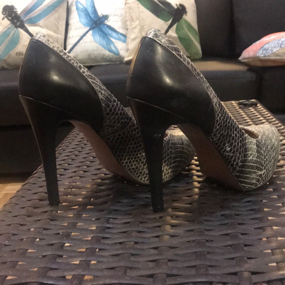 Shoes - Picture 4 of 4
